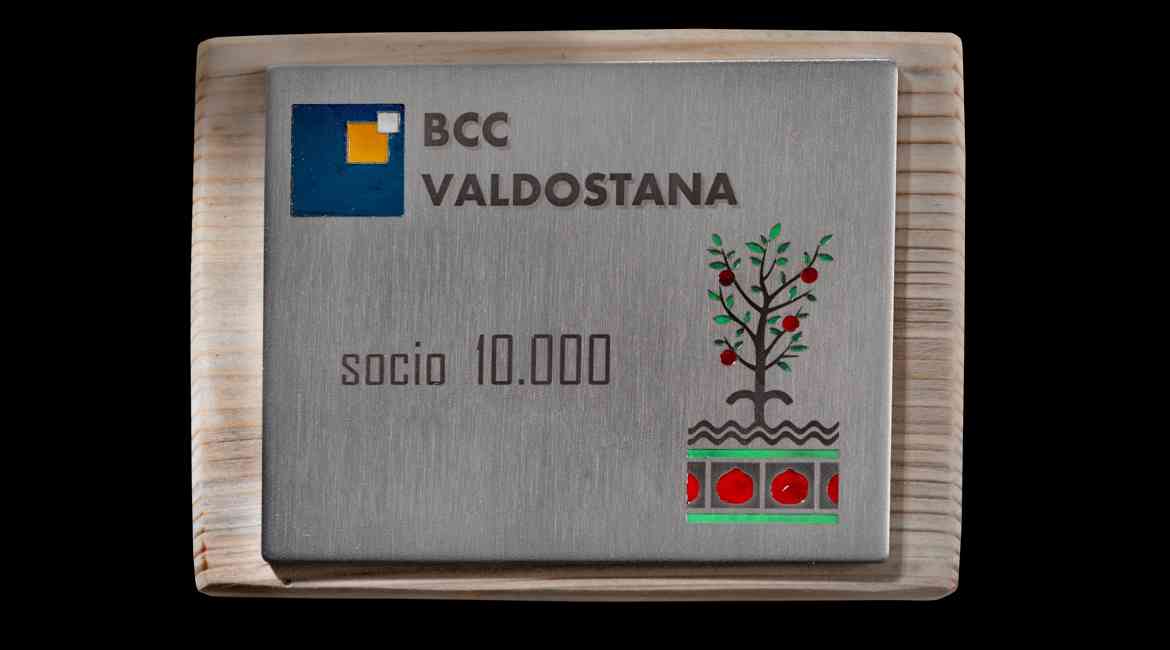2020 Una Targa Per Celebrare 10.000 Soci (1)